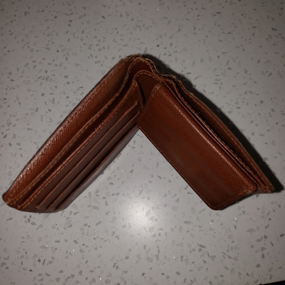Louis Vuitton Wallet - Picture 7 of 16
